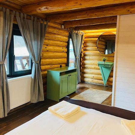 Cabana Din Groapa Frumoasa Рышнов Экстерьер фото
